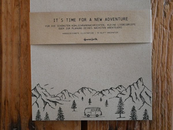Notizblock aus Graspapier mit Zeichnung Campervan in den Bergen