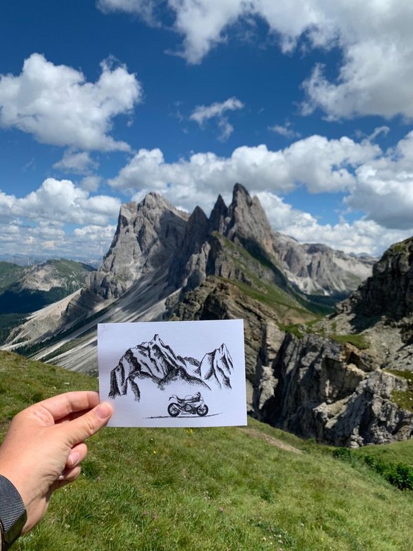 Postkarte - Berge und Motorrad